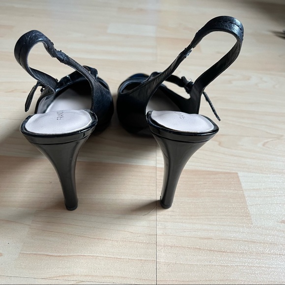 Franco Sarto Black Strappy Heels Round Toes Patent Leather Size 7 A - Picture 5 of 12
